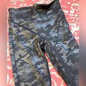 Like new!!! Black camo SPANX size small